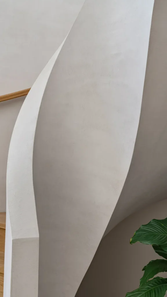 hamlyn curved plaster wall architectural detail